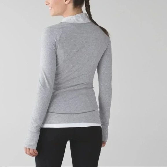 Lululemon Think Fast Pullover/Shirt -‎ Womens - Size 4 - Gray - Picture 2 of 8